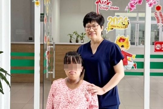 Người phụ nữ cao 1m30 sinh bé gái 3,5kg khỏe mạnh