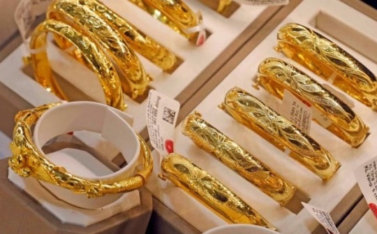 Giá vàng hôm nay 4/7: Lần đầu tiên giá vàng nhẫn "vượt mặt" giá vàng miếng SJC