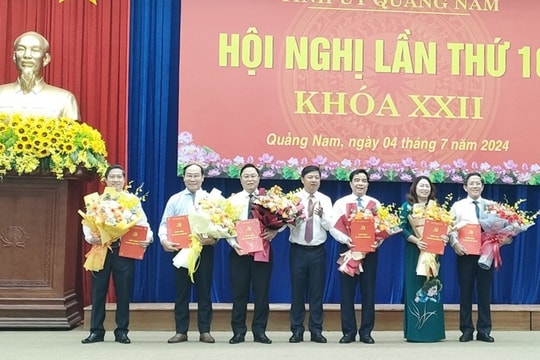 Công bố quyết định phê chuẩn Chủ tịch, Phó Chủ tịch UBND tỉnh; chỉ định, bổ nhiệm nữ Bí thư Thành ủy, Trưởng Ban Tuyên giáo...