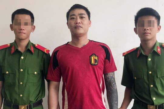 Thanh niên lừa đảo yêu cầu nạn nhân giao tiền tại... cổng trụ sở công an