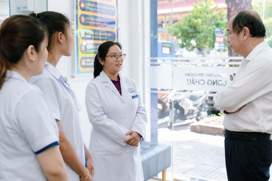 Sở Y tế Thành phố Hồ Chí Minh tuyên dương một nữ bác sĩ