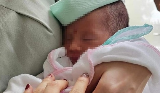 Thương tâm bé trai sơ sinh bị bỏ rơi trước cổng nhà dân lúc rạng sáng