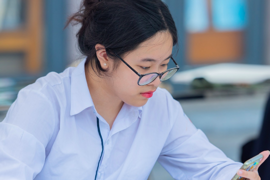 Hướng dẫn tra cứu điểm thi tốt nghiệp THPT 2024