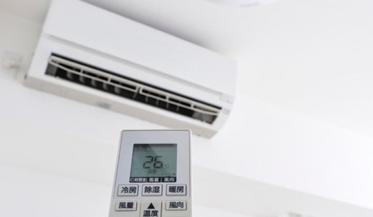 Dùng điều hòa cũng như tháng trước nhưng tiền điện lại có thể ‘tăng chóng mặt’, đâu là lí do ?