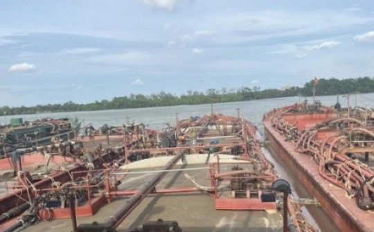 Cựu công an 'ra giá' 3 tỉ để lo lót vụ hút cát lậu trên biển Cồn Ngựa sắp hầu tòa