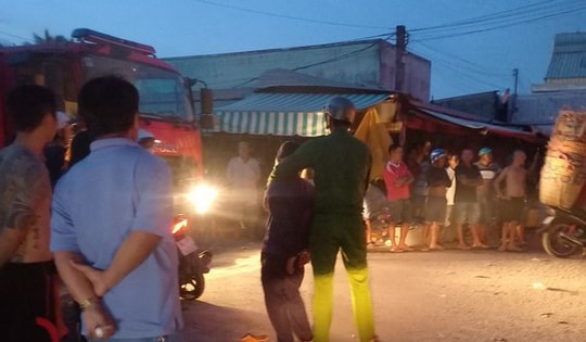 Tạm giữ nam thanh niên đâm người, đốt xe tải ở chợ đầu mối