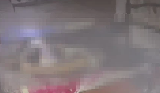 Điều tra vụ án chồng chết trên giường, vợ nhập viện với vết thương trên đầu