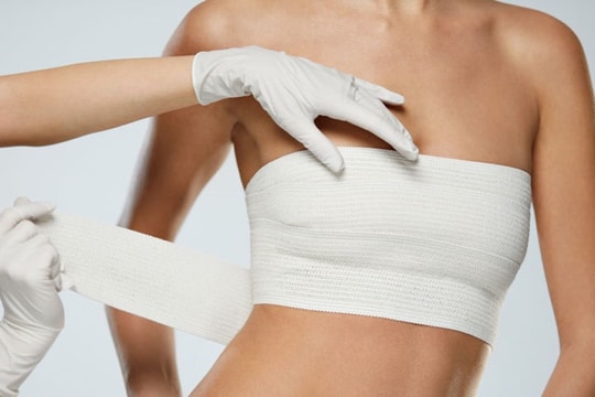 Mưng mủ nặng nề sau nâng ngực