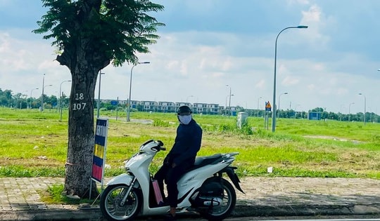 Hơn 3 năm ròng rã ôm đất chờ lên giá, nhà đầu tư phải vay lãi “nóng” đáo hạn ngân hàng