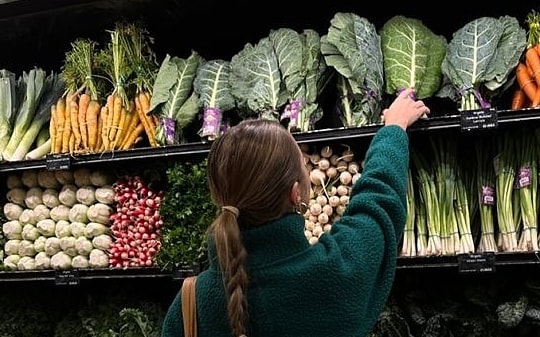 Hai thói xấu khi đi chợ khiến bạn không thể tiết kiệm tiền