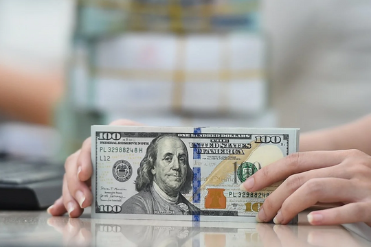 Khi ngân hàng “chạy deadline”: Cho vay một tháng bằng 5 tháng cộng lại, 480.000 tỷ đồng được bơm vào nền kinh tế