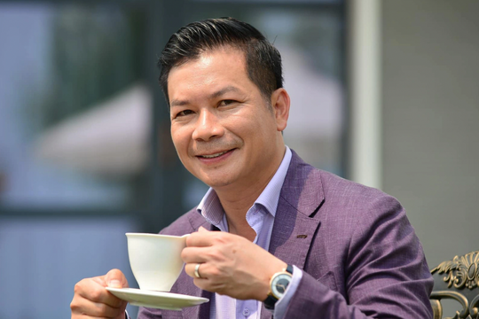 Từ mức lãi 500 tỷ đồng nay chỉ còn vỏn vẹn 2 tỷ, công ty bất động sản của Shark Hưng chuyển sang làm xúc tiến du học