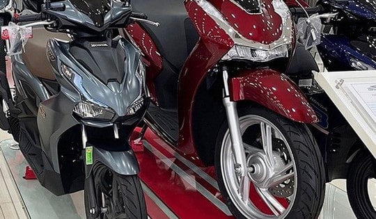 Giá xe máy Honda mới nhất giảm chưa từng có: SH, Air Blade dưới cả giá niêm yết
