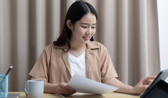 Cô gái độc thân nổi tiếng trên mạng nhờ tư duy và lối sống tối giản, cư dân mạng thốt lên: 'Quá tỉnh táo'