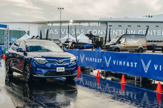 Ngược dòng chứng khoán Mỹ, cổ phiếu hãng xe điện VinFast tăng 'bốc đầu' trong phiên 11/7, vốn hoá xếp thứ 5 trong các hãng xe điện trên thế giới