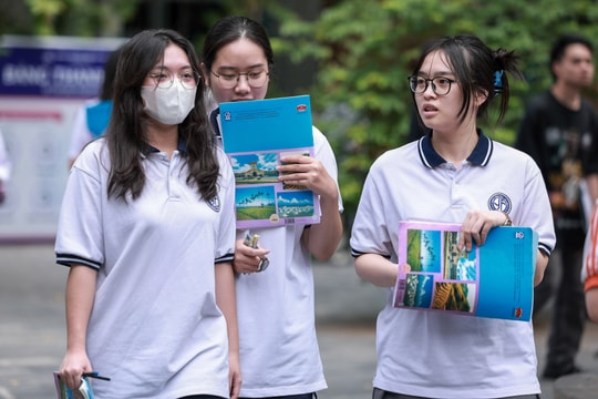 Điểm thi tốt nghiệp THPT 2024: Thời điểm công bố, phúc khảo bài thi mà thí sinh cần lưu ý