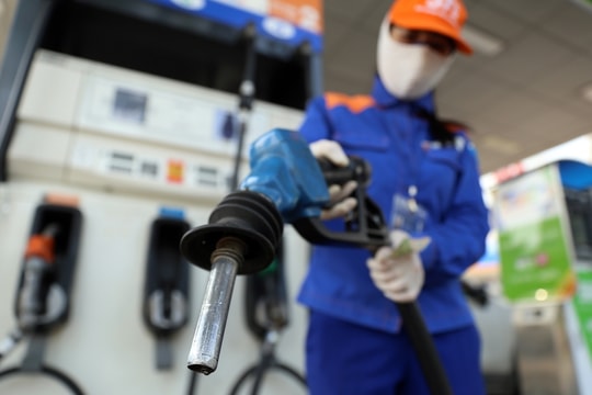 Công bố Dự thảo lần 3 Nghị định Kinh doanh xăng dầu, 2 'ông lớn' nhà nước nắm 70% thị phần có thể hưởng lợi thế nào?