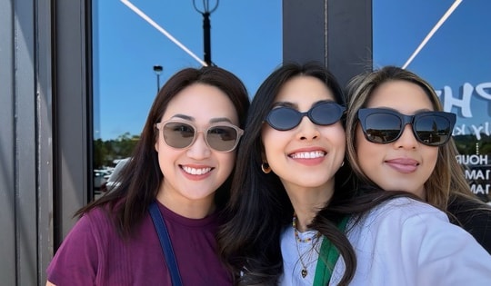 Tăng Thanh Hà khoe ảnh hội ngộ cùng bạn thân, chụp vội vàng mà nhan sắc vẫn "đỉnh"