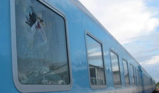 Ném đá lên tàu hỏa sẽ bị xử lý như thế nào?