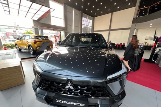 Giá ô tô nhập khẩu nguyên chiếc giảm đáng kể