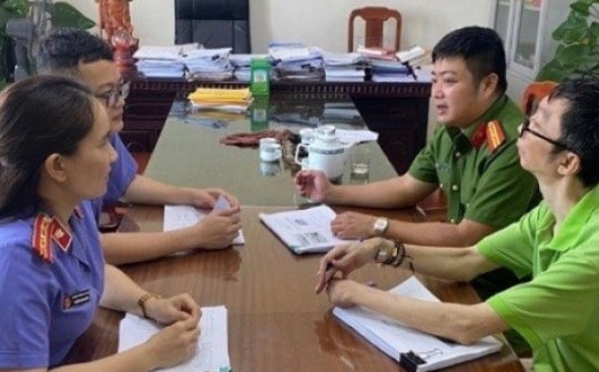 Lật tẩy “ông trùm” điều hành đường dây truyền bá văn hóa phẩm đồi trụy