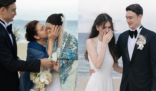 Mẹ và em gái khóc trong đám cưới riêng tư của thủ môn Đặng Văn Lâm