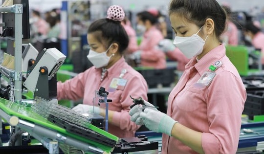 Người lao động khu vực Hà Nội đón tin vui về tăng lương tối thiểu vùng