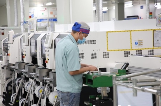 Thoát những “cơn sóng gập ghềnh” doanh nghiệp công nghiệp trở lại “đường băng” tăng trưởng