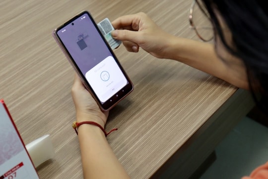 Cuộc đua xác thực sinh trắc học: Techcombank đã có hơn 2,6 triệu tài khoản xác thực thành công, Vietcombank cũng công bố con số bất ngờ