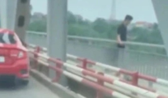 Tìm thấy thi thể người đàn ông nhảy cầu ở Phú Thọ sau 13 ngày mất tích