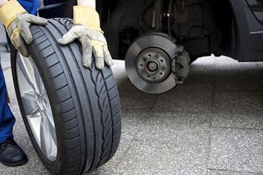 Xe ô tô ít sử dụng có cần thay lốp định kỳ?