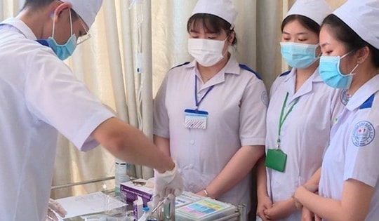 Từ 1/9/2024, xét thăng hạng chức danh nghề nghiệp viên chức ngành Y, Dược, Dân số áp theo quy định mới