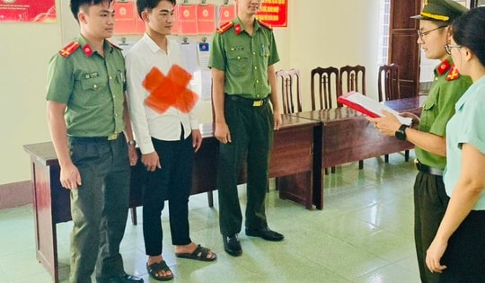 Bắt đối tượng đưa người ra nước ngoài 'việc nhẹ lương cao'