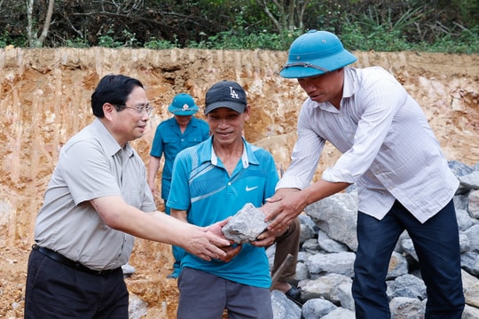 Thủ tướng thành lập Quỹ cả nước chung tay xóa nhà tạm, nhà dột nát cho hộ nghèo, hộ cận nghèo