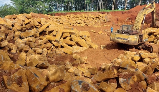 Sau đấu giá, mỏ đá trái phép bỗng... nhiều lên bất thường?