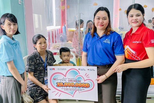 Long Châu cùng Quỹ Hy Vọng tiếp sức cho 10 bệnh nhi tại Bệnh viện TW Huế