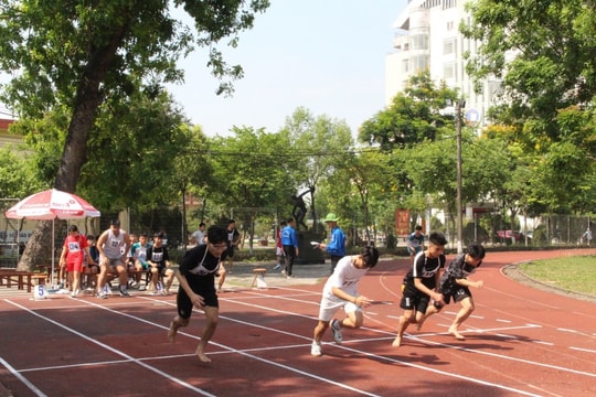 Học sinh trường phổ thông năng khiếu TDTT hưởng chế độ tiền ăn như vận động viên