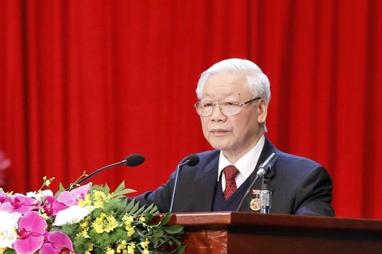 BỘ CHÍNH TRỊ QUYẾT ĐỊNH TRAO HUÂN CHƯƠNG SAO VÀNG TẶNG TỔNG BÍ THƯ NGUYỄN PHÚ TRỌNG