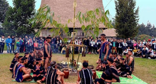 Định mức chi phí hỗ trợ sinh hoạt hằng ngày tại Làng Văn hóa - Du lịch các dân tộc Việt Nam