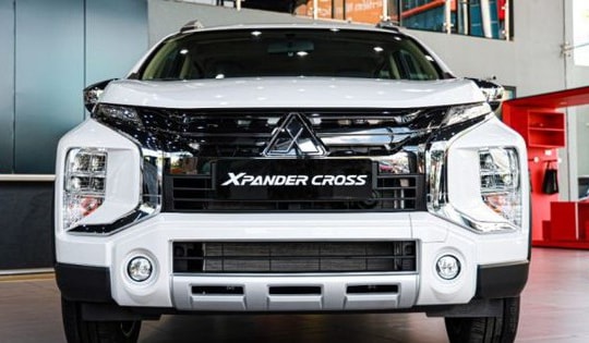 Giá lăn bánh Mitsubishi Xpander Cross mới nhất giảm cực sâu còn kèm ưu đãi khủng, Suzuki XL7 hết cửa cạnh tranh doanh số