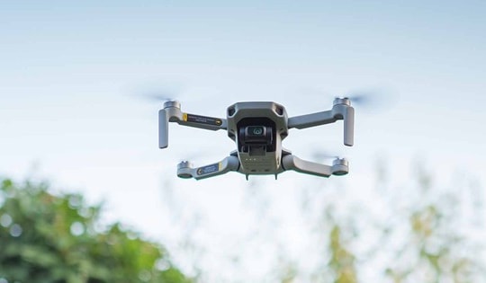 Từ 1/1/2025 tới, lực lượng chức năng được quyền bắn hạ flycam không cần cảnh báo