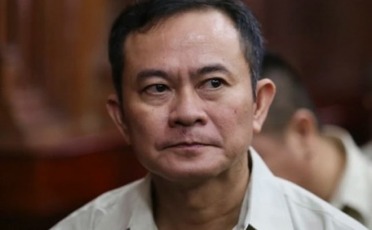 Vì sao 'ông trùm' đăng kiểm miền tây thoát tội đưa hối lộ cho hai cựu Cục trưởng?