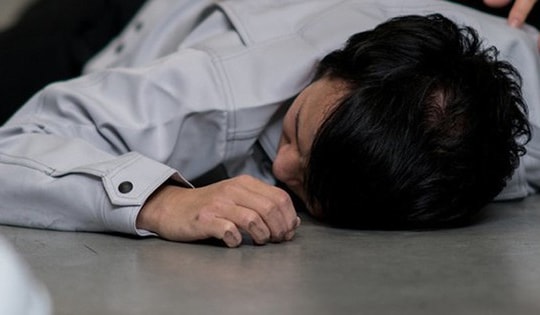 Thanh niên 20 tuổi đau đầu uống thuốc mãi không khỏi, đi khám bất ngờ phát hiện đột quỵ não