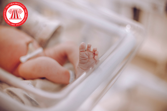 Năm 2024, người lao động sinh con nhưng để ông/bà đăng ký khai sinh thay có được không?