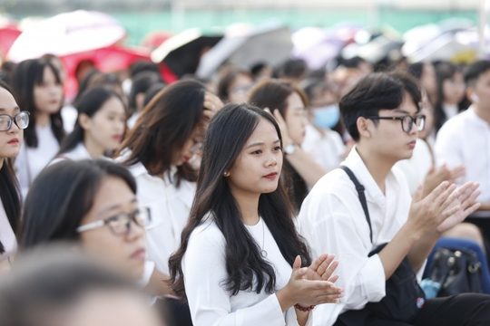 Thông tin chi tiết về các ngành học sinh viên được miễn học phí