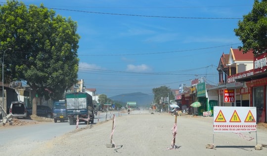 Ngổn ngang dự án 'lên đời' quốc lộ hơn 1.300 tỷ chậm tiến độ