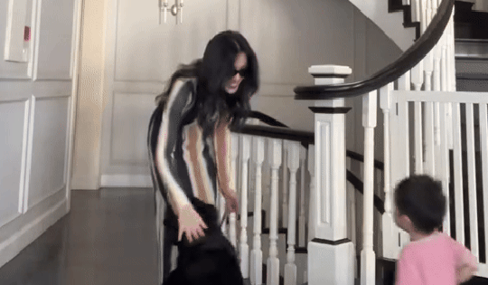 Tăng Thanh Hà hiếm hoi lộ diện con trai út