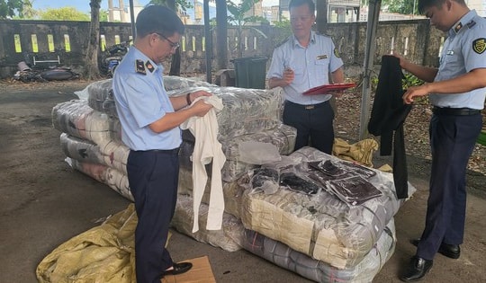 Số lượng lớn trang phục tập Yoga, túi 'Hermès' có dấu hiệu nhập lậu bị tạm giữ