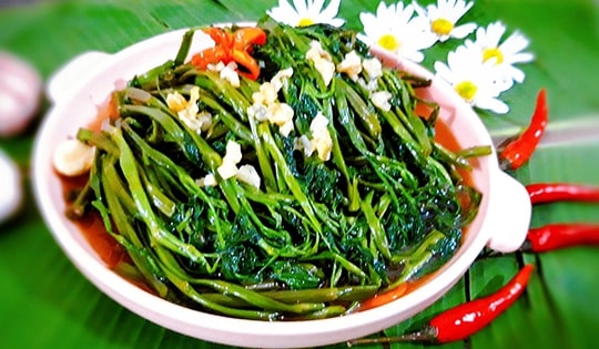 Ăn rau muống xào tái có tốt?