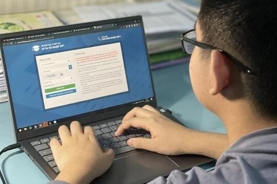 LỊCH NỘP LỆ PHÍ ĐĂNG KÝ XÉT TUYỂN ĐẠI HỌC 2024